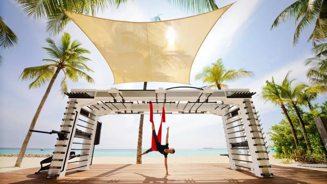 Queenax installation – North Malé Atoll, Maldives