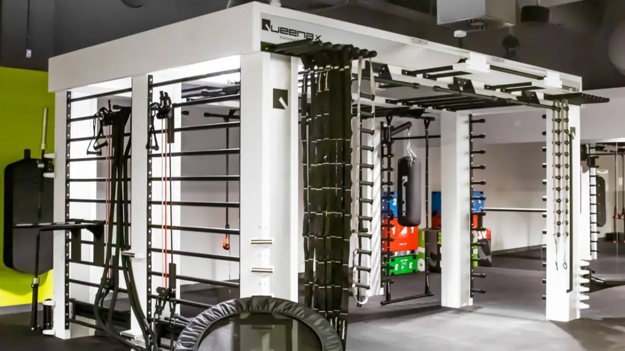 Queenax installation – Poznań, Poland